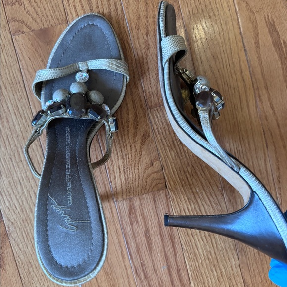 SOLD - Picture 3 of 6